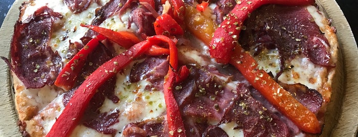 Pizza Venedik Express is one of Lugares favoritos de Fatih.