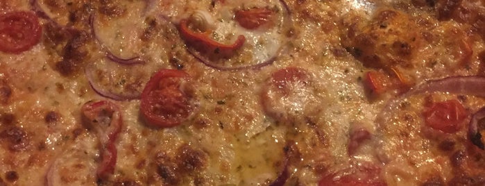 Arka Pizzeria is one of Fatih'in Beğendiği Mekanlar.
