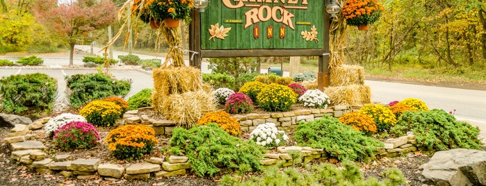 Chimney Rock Inn is one of Lizzie's Saved Places.