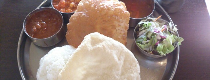 南インド料理 ダクシン is one of Indian Restaurants in 東京.