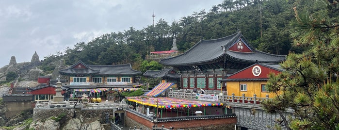 Haedong Yonggungsa Temple is one of Busan.
