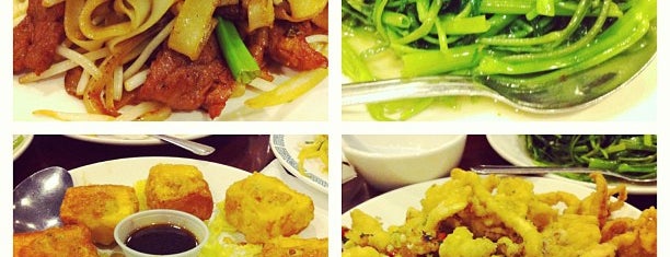 Phoenix Inn Chinese Cuisine is one of Posti che sono piaciuti a Brent.