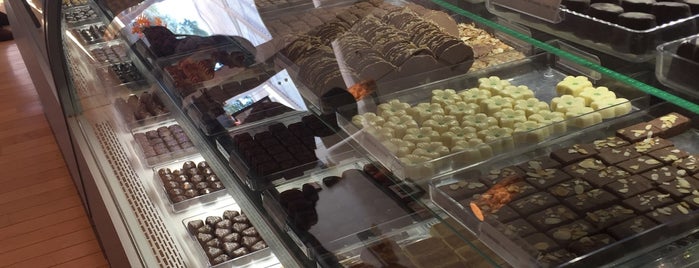 Chocolade Van Brugge is one of Salons.