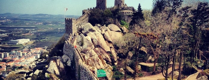 Castelo dos Mouros is one of Матрёшки в Лиссабоне.