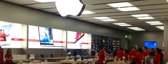 Apple Store is one of Free wi-fi venues.