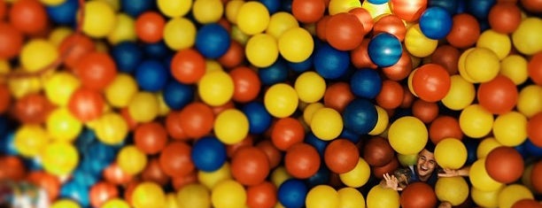The Ball Pit (City Museum) is one of Paul : понравившиеся места.
