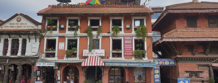 Café du Temple is one of Lugares favoritos de Gianluca.