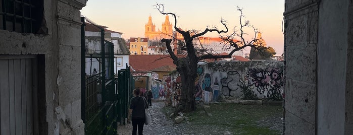 サン・ジョルジェ城 is one of Lisboa.