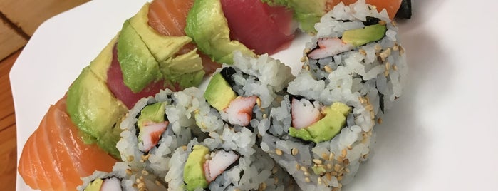 Domo sushi is one of สถานที่ที่ Dave ถูกใจ.