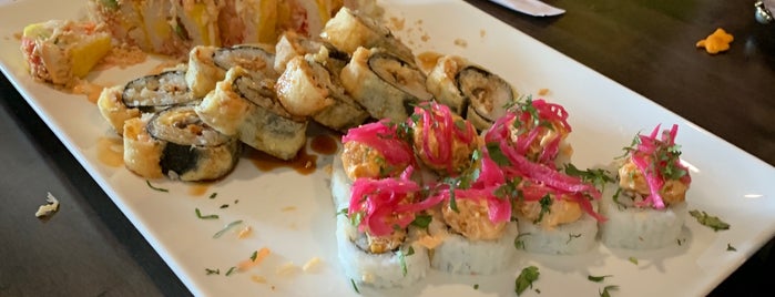 Izakaya Sushi Bar is one of Locais curtidos por Ollie.