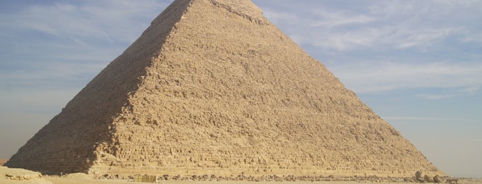Pyramid of Chefren (Khafre) is one of ET.