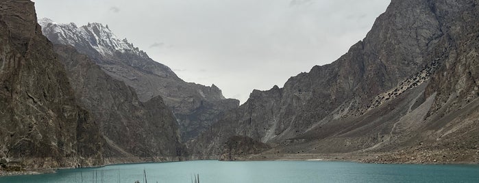 Озеро Аттабад is one of Pakistan.
