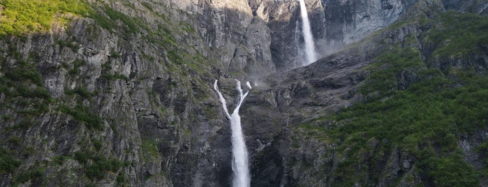 Mardalsfossen is one of Awe inspiring waterfalls.