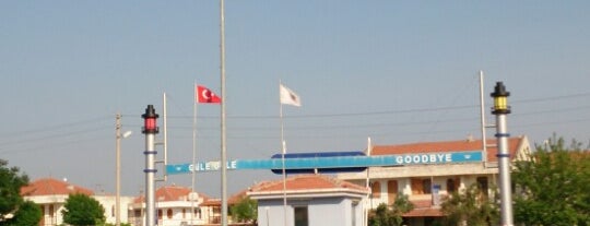 Çandarlı Otogar is one of Tempat yang Disukai Elif.