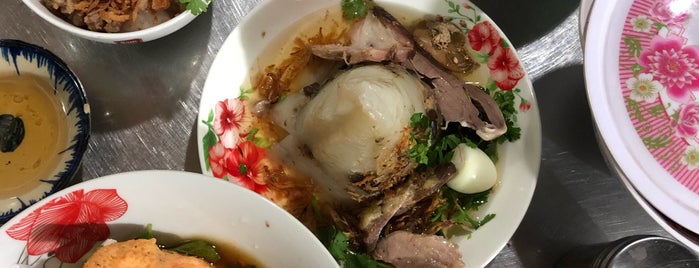 Phở Chua - Bánh Giò is one of Vietnamese cuisine.
