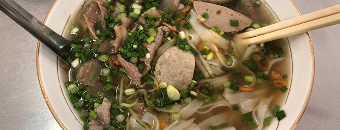 Phở Bò Viên Quốc Ký is one of Andrewさんのお気に入りスポット.