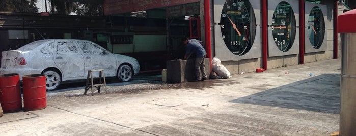 Car Wash Express Ecatepec is one of Tempat yang Disukai Bri.
