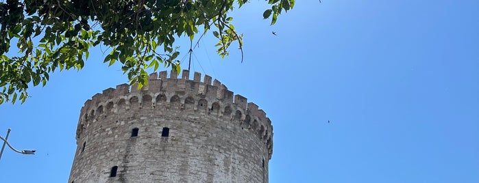 Thessaloniki is one of สถานที่ที่ Evren ถูกใจ.