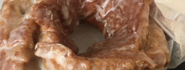 Johnny Doughnuts is one of YourLocalMe SF Cronut Map.