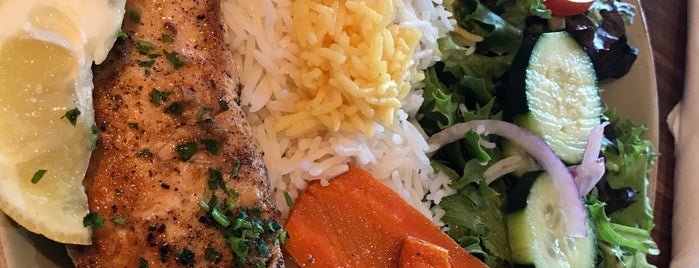 Luna Grill is one of The 13 Best Places for Organic Food in Sherman Oaks, Los Angeles.