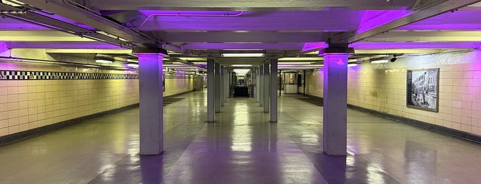 PATCO: 9-10th & Locust Station is one of PATCO Exit Tips.