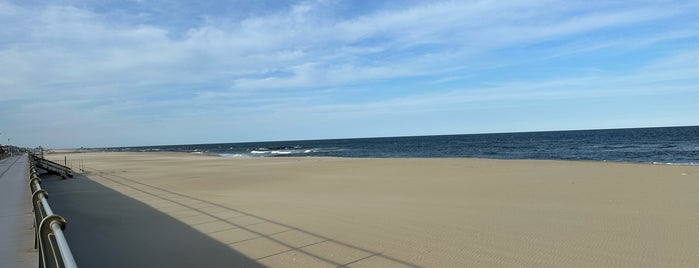 Spring Lake Boardwalk is one of NJ beaches.