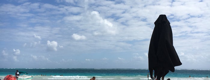 Playa Paraiso is one of Cancún.