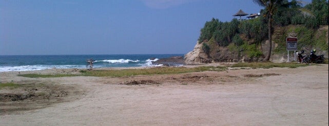 Pantai Klayar is one of Visit and Traveling @ Indonesia..