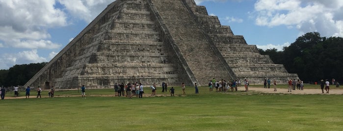 Pirámide de Kukulcán is one of Lugares favoritos de Ricardo.