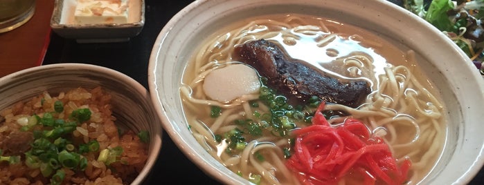 やきとん・琉球居酒屋 花唄 赤坂店 is one of Akasaka Lunch.