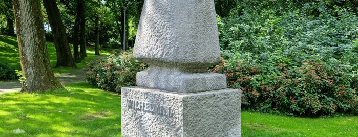 Standbeeld Wilhelmina is one of Belgie.