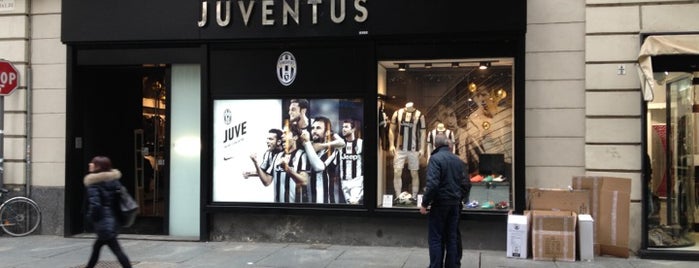 Juventus Store is one of Lieux sauvegardés par ANDREA.