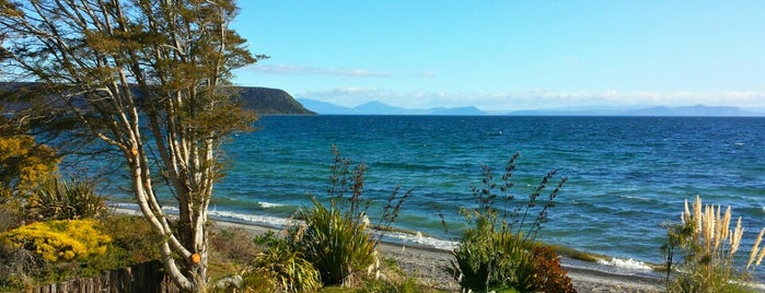 Lake Taupo is one of New Zealand.