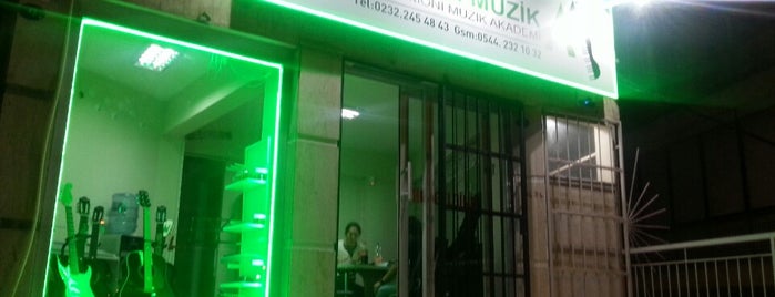 Armoni Müzik Akademi is one of Tempat yang Disukai Cem Yılmaz.