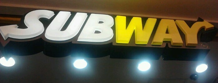 Subway is one of Diversos.