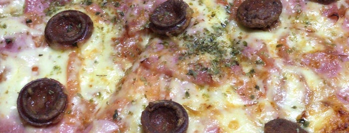Pizza Azzis is one of Almuerzo Lu-Vi.