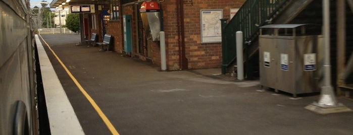 Thornleigh Station is one of สถานที่ที่ Phil VG ถูกใจ.