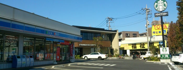 ローソン 芦花公園店 is one of 東京近辺の駐車場付コンビニ2.