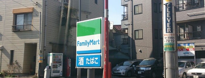 FamilyMart is one of 東京近辺の駐車場付きコンビニ.