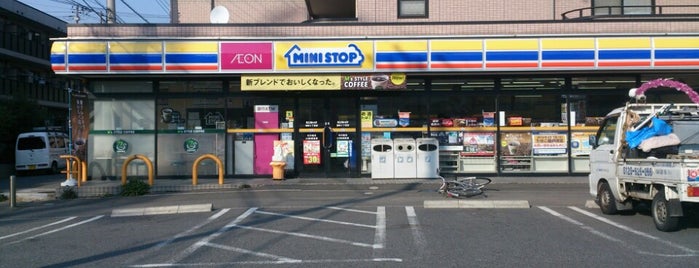 ミニストップ 海神3丁目店 is one of 東京近辺の駐車場付コンビニ2.