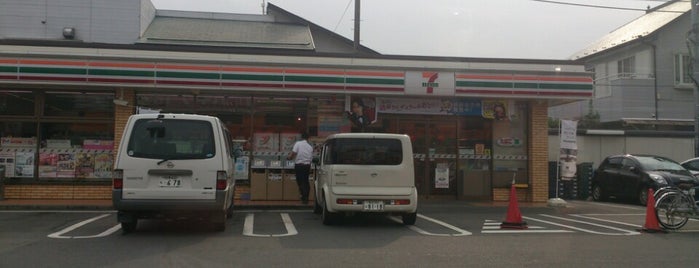 セブンイレブン 相模原麻溝台店 is one of 東京近辺の駐車場付きコンビニ.