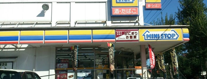 Ministop is one of 東京近辺の駐車場付きコンビニ.