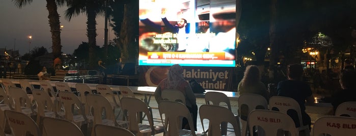 Cumhuriyet Meydanı is one of Sedat💛💙'ın Beğendiği Mekanlar.