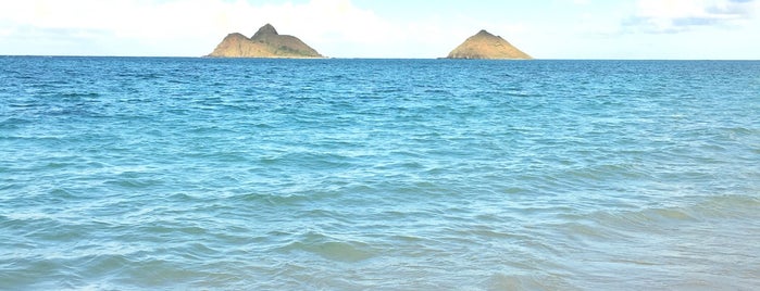 Lanikai Beach is one of Lugares favoritos de Deb.