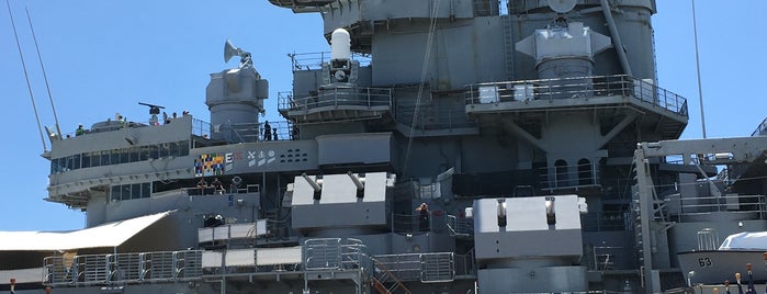 USS Missouri Memorial is one of Lieux qui ont plu à Deb.