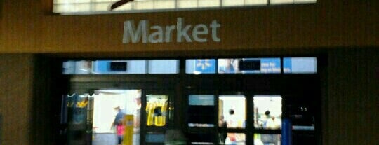 Walmart Supercenter is one of Aristides 님이 좋아한 장소.