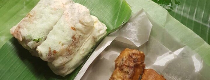 Popia (Yose Rizal) is one of Food.