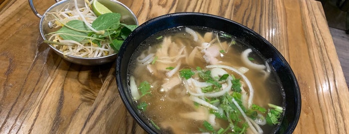 Phở Flinders is one of Nganさんのお気に入りスポット.