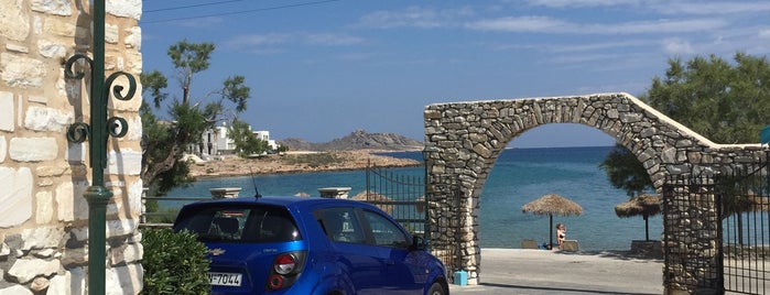 Contaratos Beach Hotel is one of Paros island.