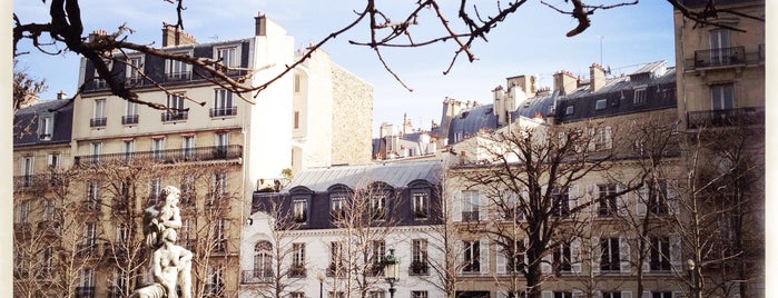 Jardin du Luxembourg is one of Paris.